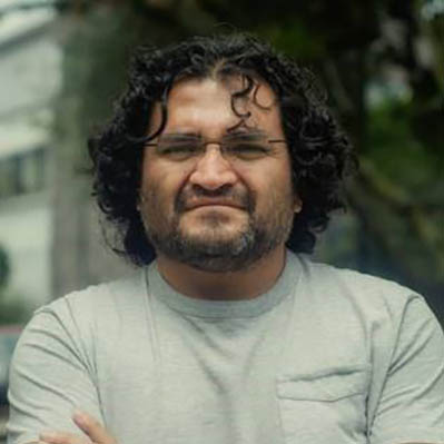 victorsaquicela.jpg